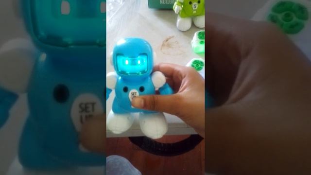 unboxing intelligent RC football playing robot смотреть онлайн