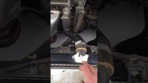 Скрепка в крышке радиатора Lifan Solano