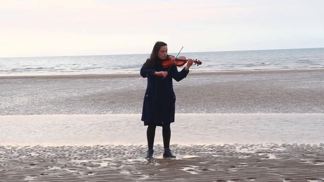 Fuga from Bach's solo violin sonata no. 1 at the Formby Beach смотреть онлайн
