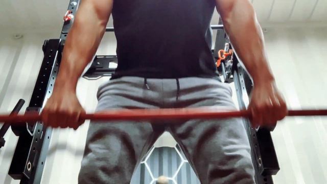 Form Fix ep.1: Perfect Deadlift in 60 seconds! смотреть онлайн