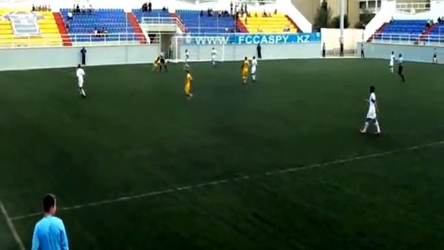 Иле Саулет. Вратарь -каратист смотреть онлайн