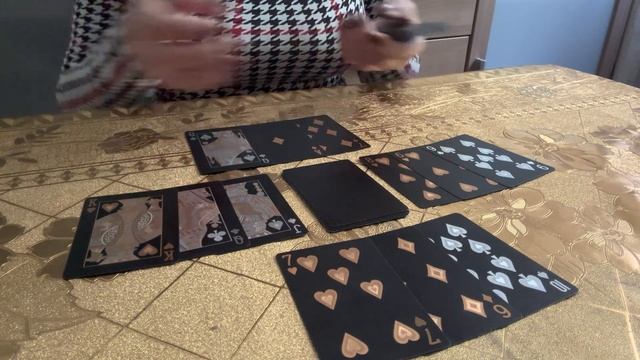 Наш любимый ? Крестовый ? король устал сидеть ? на двух стульях??!!?????????❤️ смотреть онлайн