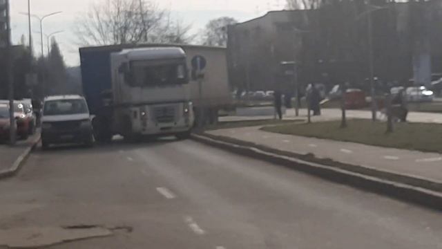 Трешачок - Магнум проти Т5 на Космонавтів у Вінниці 17 лютого 2020 р. смотреть онлайн
