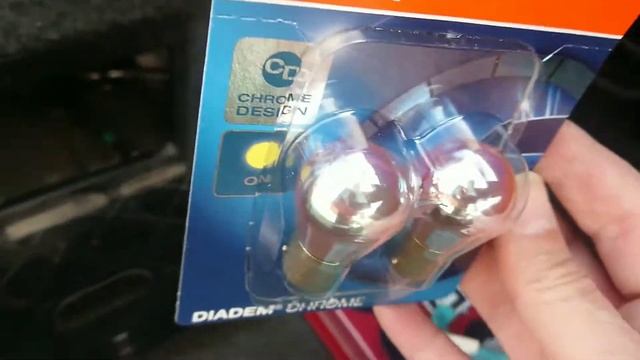 Saab 9-3 Convertible - Rear Indicator Bulb Replacement смотреть онлайн