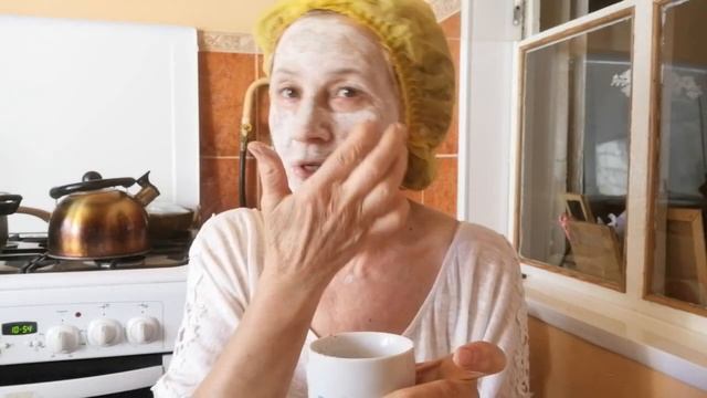 ЭКЗОТИЧЕСКАЯ МАСКА из пророщенных зерен КИНОА чёрной. смотреть онлайн