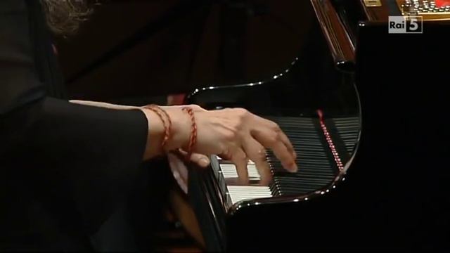 Martha Argerich Plays Schumann's Piano Concerto In A Minor (cond. Pappano) - Rome, 19 Nov 2012