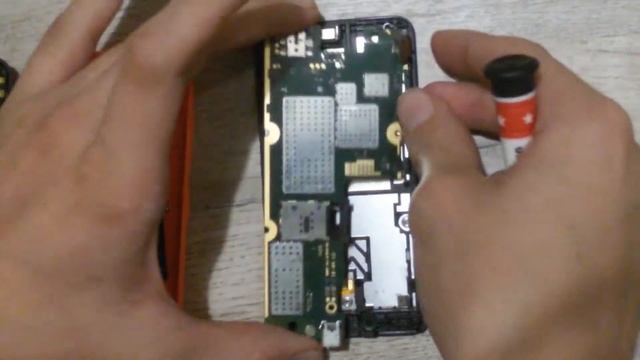 Разбор Nokia Lumia 530 Dual sim RM-1019 смотреть онлайн