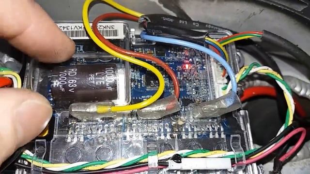 inside a Xiaomi Mi Electric Scooter Pro, experiments & fun (unedited) смотреть онлайн