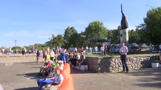 День молодежи смотреть онлайн