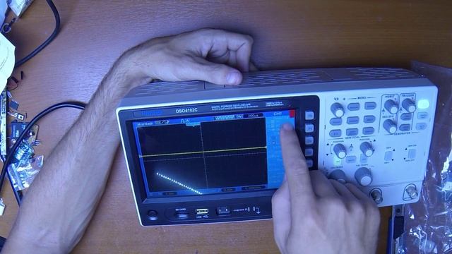 Распаковка осциллограф DSO4102C смотреть онлайн
