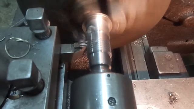 Нарезание резьбы резцом #нарезание_резьбы смотреть онлайн