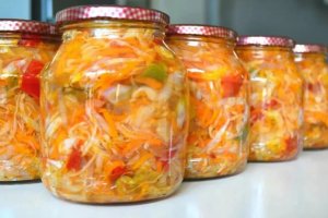 Супер вкусный салат из капусты на зиму рецепт