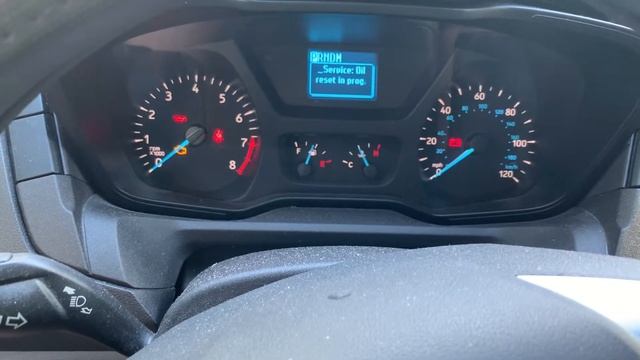 Как погасить сигнал замены масла 2019 Ford transit 1500 (Oil life reset) смотреть онлайн