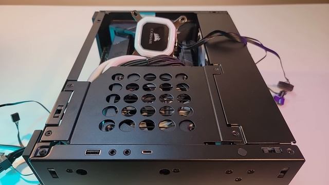 Lian Li Dan A4 H2O - Full Build! (CLEAN)
