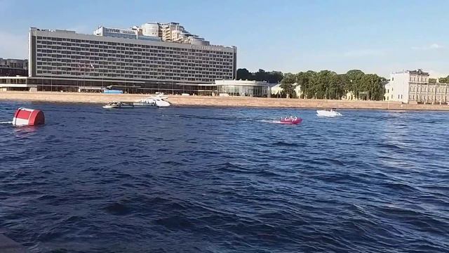 СПБ,идем к АВРОРЕ смотреть онлайн