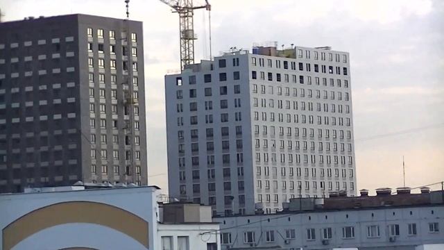 Завершается стройка в ЖК "Ильменский 17" смотреть онлайн
