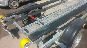 Трап на лодочном прицепе МЗСА 81771С. Ролики для лодки ПВХ. ЦЛП АРИВА.