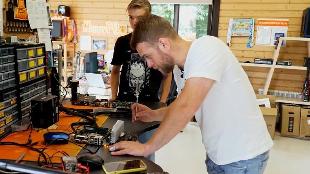 14 летний парень Никита собрал ПК за 16000 рублей, чтобы его отдать другим! ? смотреть онлайн