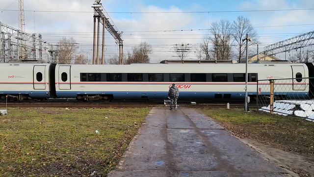 ЭВС1-11 Velaro RUS Сапсан смотреть онлайн