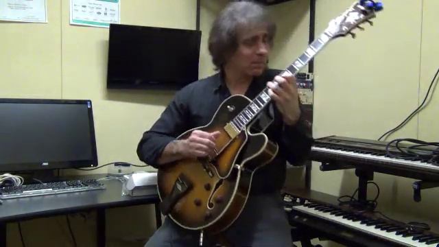 Tossed Salad and Scrambled Eggs (Frasier theme) fingerstyle on Ibanez George Benson смотреть онлайн