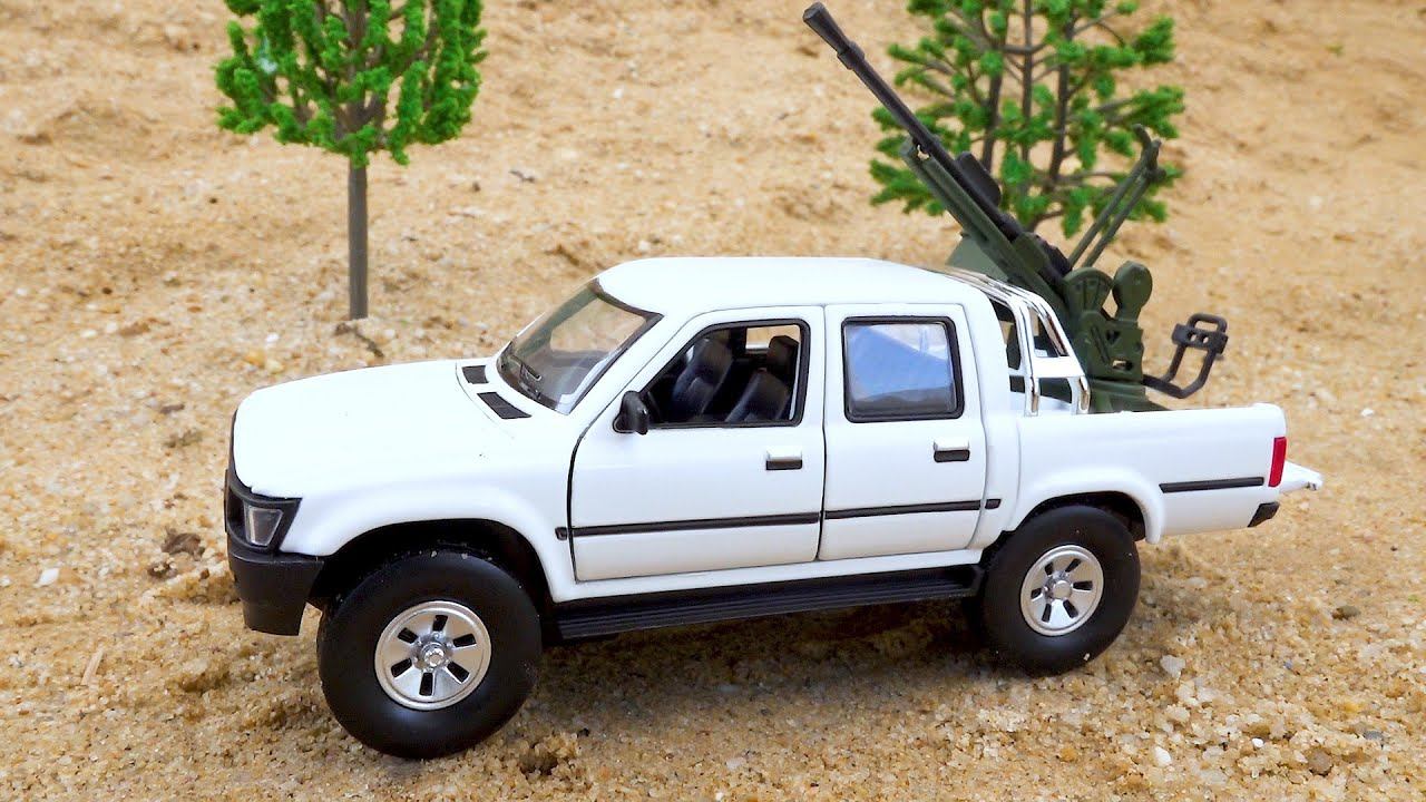 Подборка смешных видео с игрушечными полицейские машинки танк машина смотреть онлайн