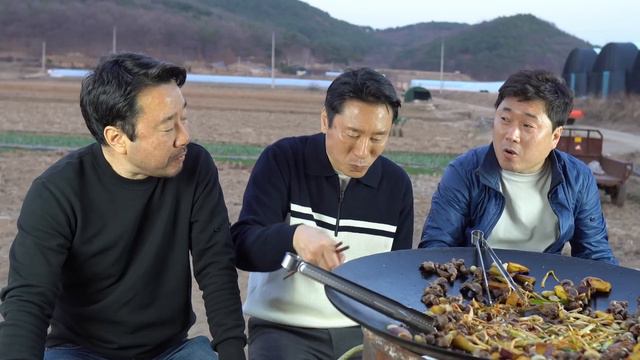 기름에 튀긴 똥집볶음~~ 담백하고 깔끔해서 좋습니다👍👍 #똥집볶음 Stir-fried poop house смотреть онлайн