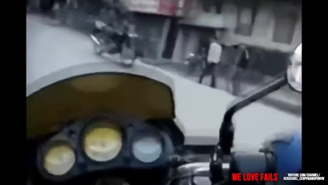 Close to death compilation 2017 Lucky bikers ? смотреть онлайн