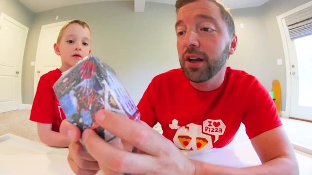 FATHER & SON PLAY HIDE AND SEEK 2! / Bathroom Expansion! смотреть онлайн