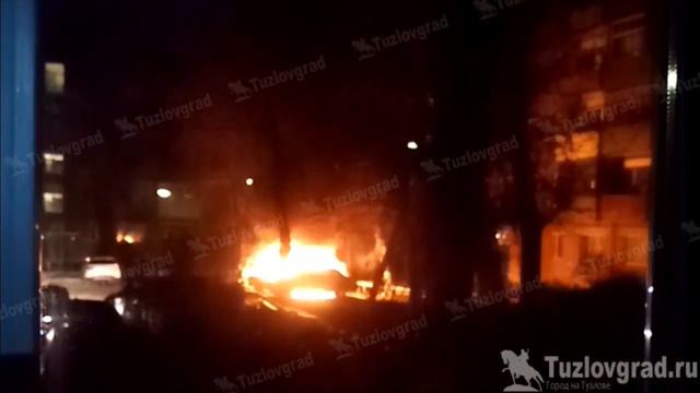 Tuzlovgrad. В Новочеркасске сгорели три машины смотреть онлайн