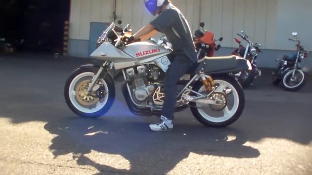 SUZUKI GSX1100S KATANA Custom YOSHIMURA Ｔｉ CYCLONE 1504040733 ｔ смотреть онлайн