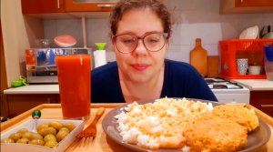 Мукбанг Рис с Подливом и Котлетами/Никита Михалков