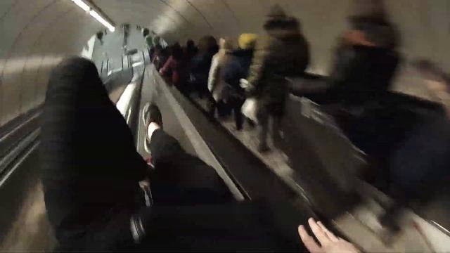 ЛАЙФХАК - КАК СЭКОНОМИТЬ НА ПРОЕЗДЕ В МЕТРО? смотреть онлайн