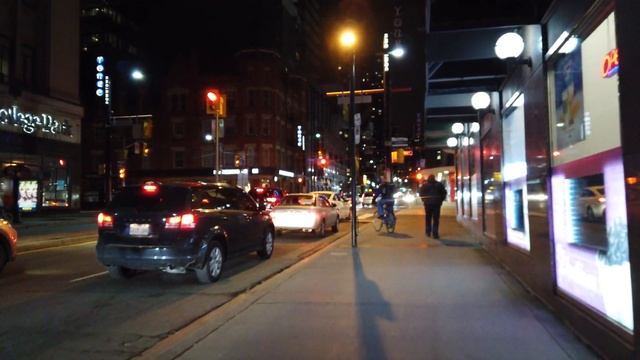 First walk of 2020! - New Year's in downtown Toronto on Yonge St [4K] смотреть онлайн
