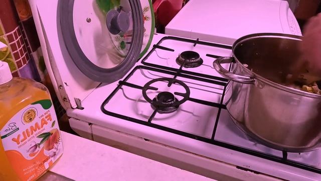 ОТВАРНАЯ ГОВЯДИНА ПОД ТОМАТНЫМ СОУСАМ смотреть онлайн