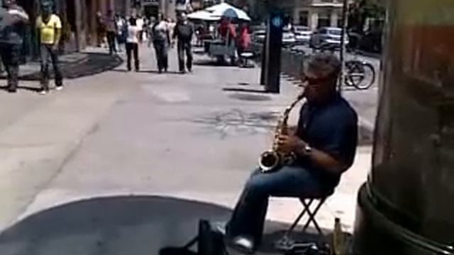 Саксофон. Знакомый на улице Монреаля. смотреть онлайн