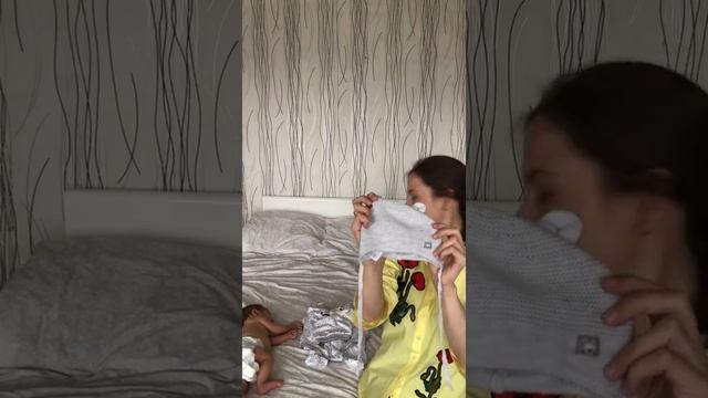 В чем выписываться из роддома. Одежда на выписку для малыша смотреть онлайн