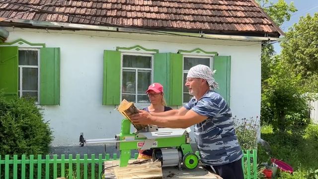 Легкая колка дров с минимальной физической нагрузкой. Дровокол RedVerg RD-LS25-37E