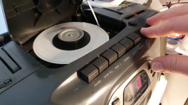Brincando com Lenoxx CD-101 смотреть онлайн