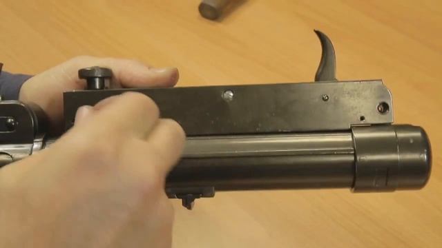 Сборка макета-муляжа автомата Шмайсер МП-40 от Denix смотреть онлайн