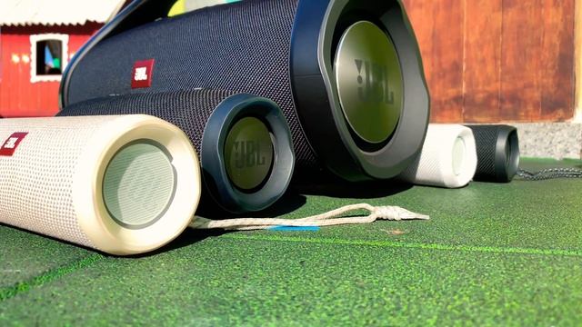 JBL Boombox vs. JBL Charge 3 vs. 3x JBL Flip 4 BASS TEST !!! смотреть онлайн