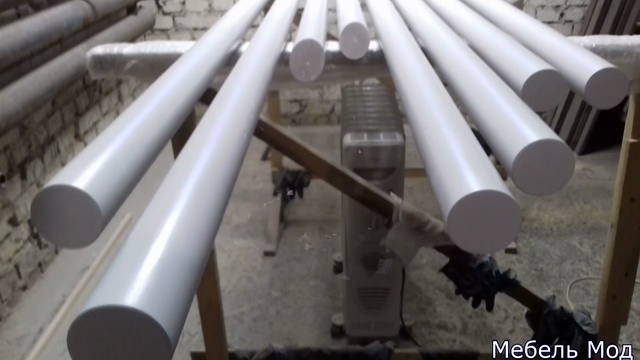 Шлифовка, покраска, полировка круглых поручней. Бук. смотреть онлайн