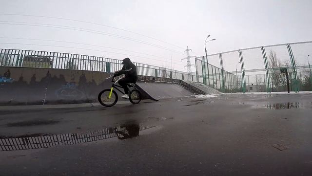 GoPro/BMX/ТОЛИК ИЗ ДАРЮ БМХ ПОДПИСЧИКУ/СКОЛЬЗКАЯ РАМПА/ТРЮКИ НА BMX