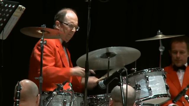 Drum solo on American Patrol by Bobby Cleall смотреть онлайн