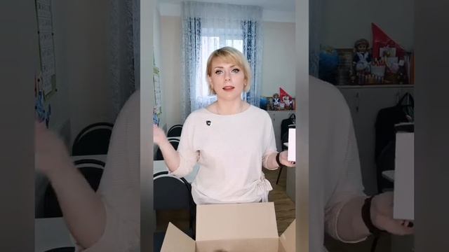 Распаковываем посылочки Мэри Кэй смотреть онлайн