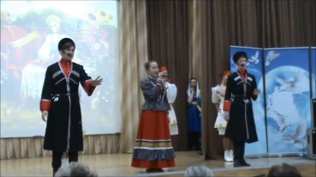 Детский образцовый коллектив - Русская народная песня «Как по горкам по горам» смотреть онлайн