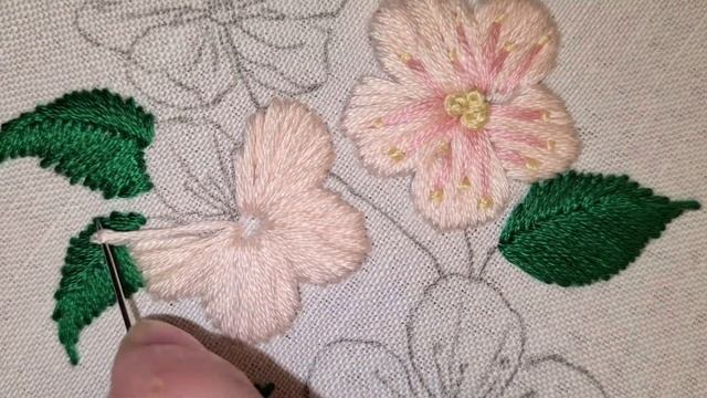 Нежность - видеоинструкция по вышивке гладью | Tenderness embroidery tutorial for beginners смотреть онлайн
