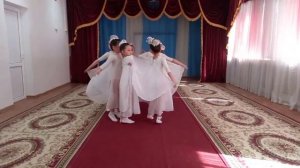 танец "Белая лебедушка - матушка России"