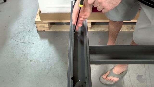 HP Latex 110 - Printer Stand Assembly (1 of 3) смотреть онлайн