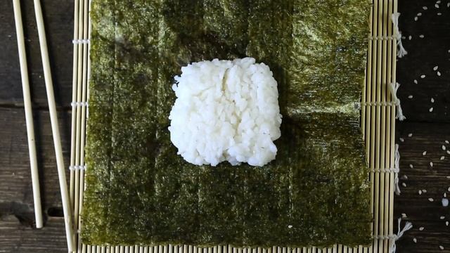 Как приготовить Суши-сэндвич Oнигиразу | Простой рецепт смотреть онлайн