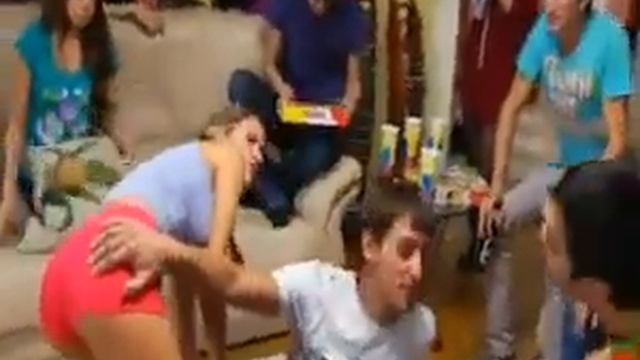 Какие вопросы (Даёшь Молодежь) смотреть онлайн